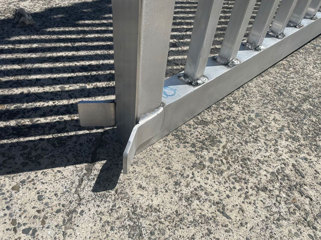 10.Sliding Gates