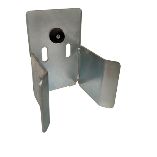 Sliding gate closing end catcher without Top plate